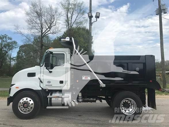 Mack MD6 Savivarčių priekabų vilkikai