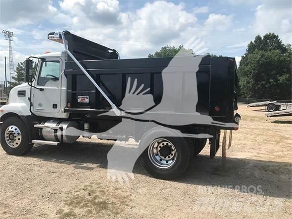Mack MD6 Savivarčių priekabų vilkikai