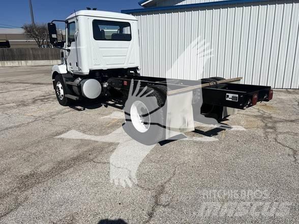 Mack MD6 Važiuoklė su kabina