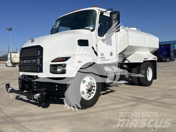 Mack MD6 Automobilinės cisternos