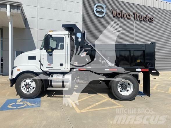 Mack MD6 Savivarčių priekabų vilkikai