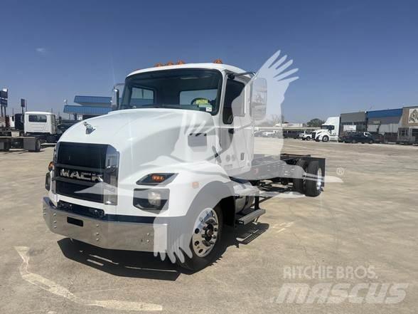 Mack MD6 Važiuoklė su kabina