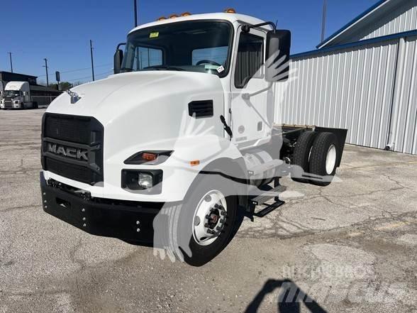 Mack MD6 Važiuoklė su kabina
