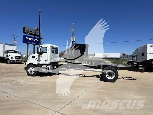 Mack MD6 Važiuoklė su kabina