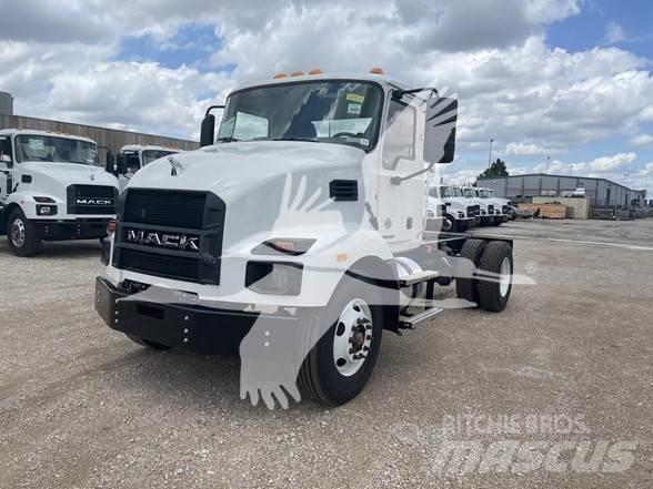 Mack MD6 Važiuoklė su kabina