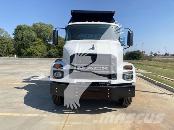 Mack MD6 Savivarčių priekabų vilkikai