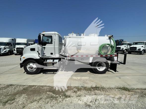 Mack MD6 Statyba - Kita