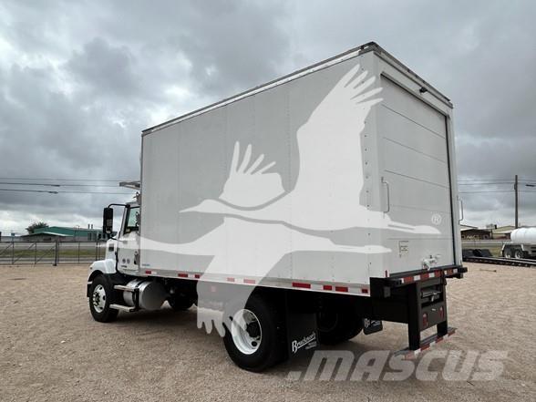 Mack MD6 Statyba - Kita