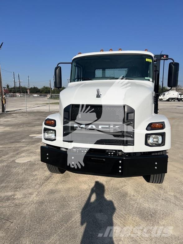 Mack MD6 Platformos/ Pakrovimas iš šono