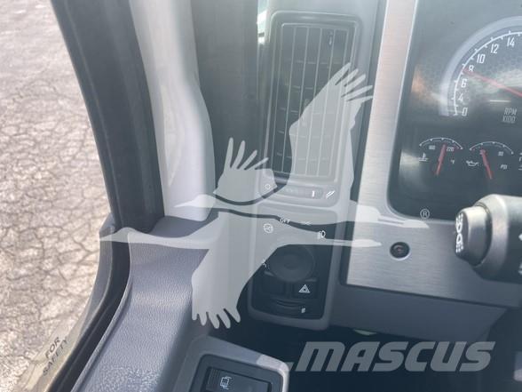Mack MD6 Važiuoklė su kabina
