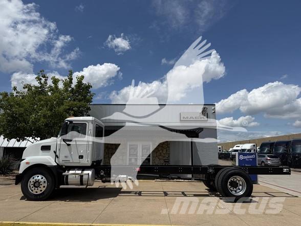 Mack MD6 Važiuoklė su kabina