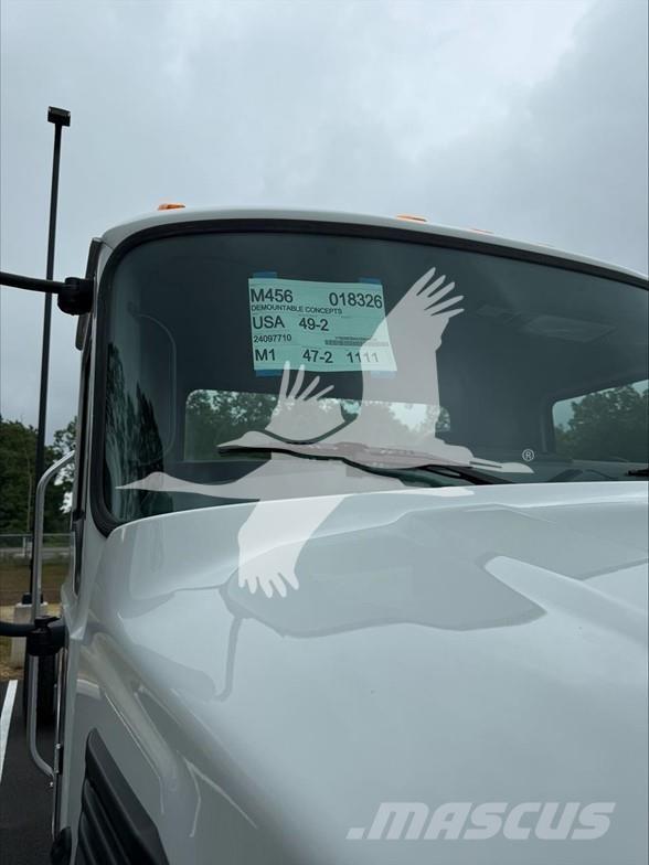 Mack MD6 Važiuoklė su kabina