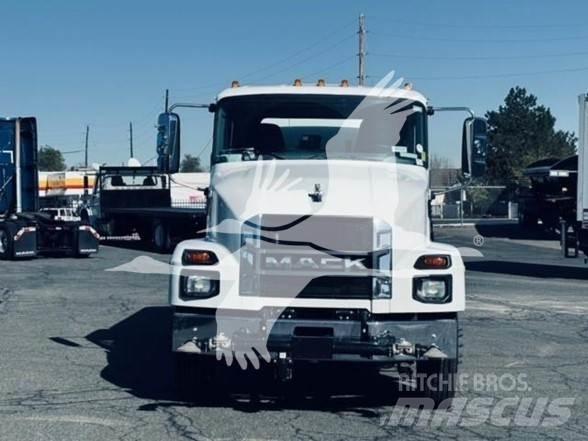 Mack MD7 Automobilinės cisternos