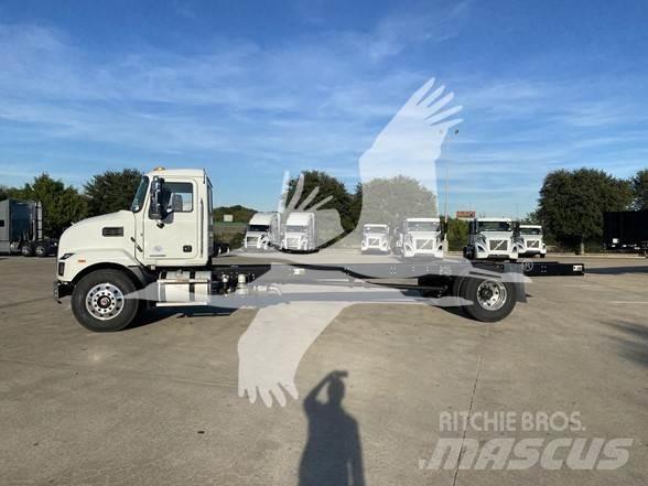 Mack MD7 Važiuoklė su kabina