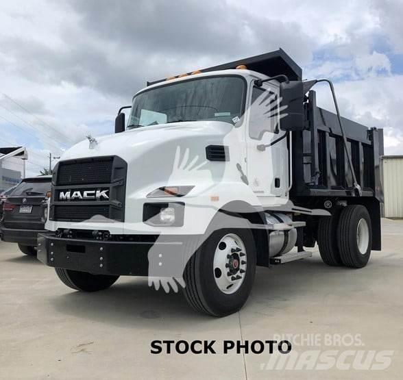 Mack MD7 Savivarčių priekabų vilkikai