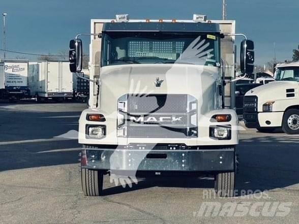 Mack MD7 Statyba - Kita