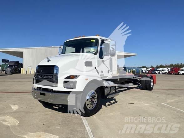 Mack MD7 Važiuoklė su kabina