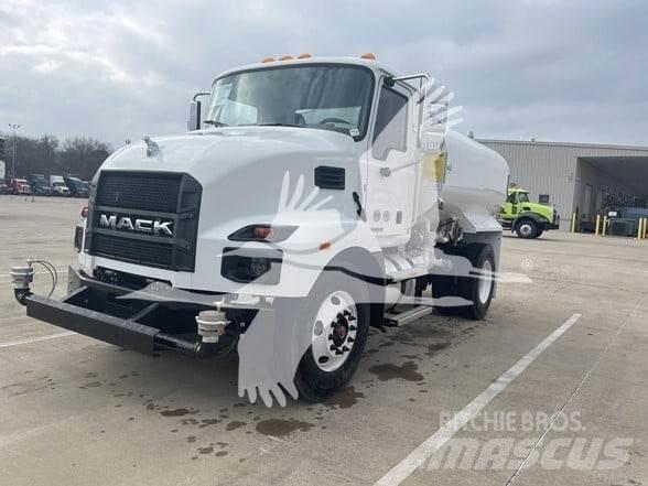 Mack MD7 Automobilinės cisternos