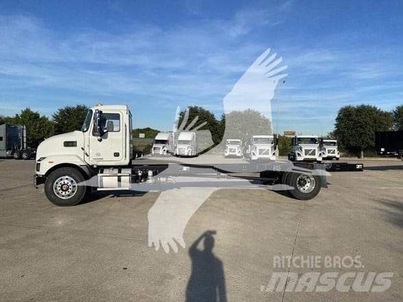 Mack MD7 Važiuoklė su kabina