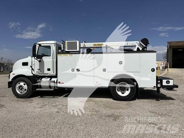 Mack MD7 Statyba - Kita