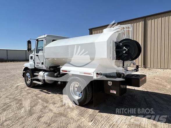 Mack MD7 Automobilinės cisternos