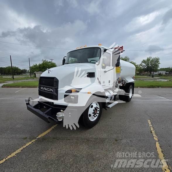 Mack MD7 Automobilinės cisternos