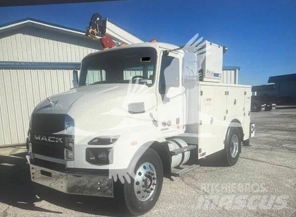 Mack MD7 Statyba - Kita