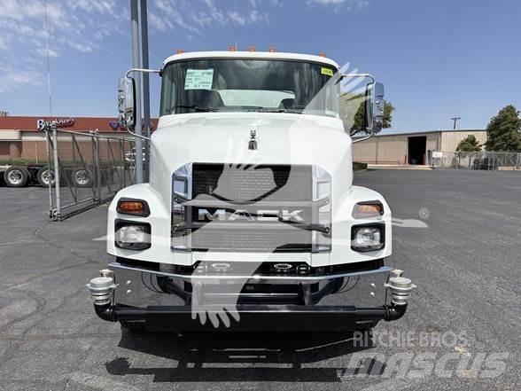 Mack MD7 Automobilinės cisternos
