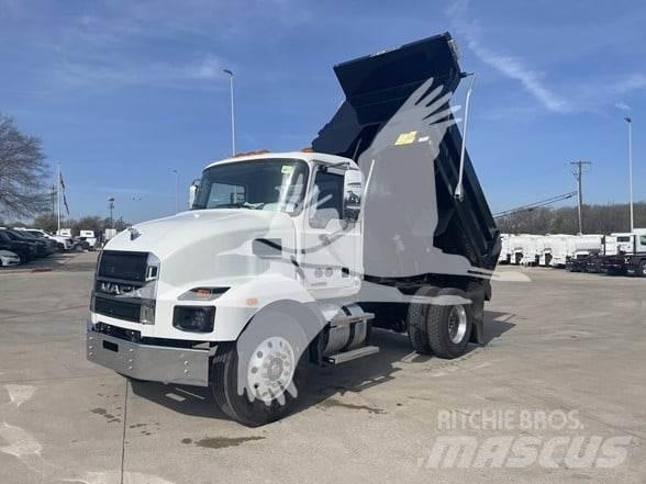 Mack MD7 Savivarčių priekabų vilkikai
