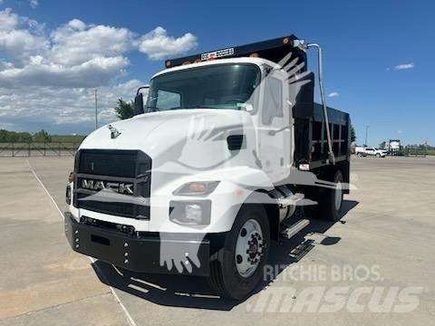 Mack MD7 Savivarčių priekabų vilkikai