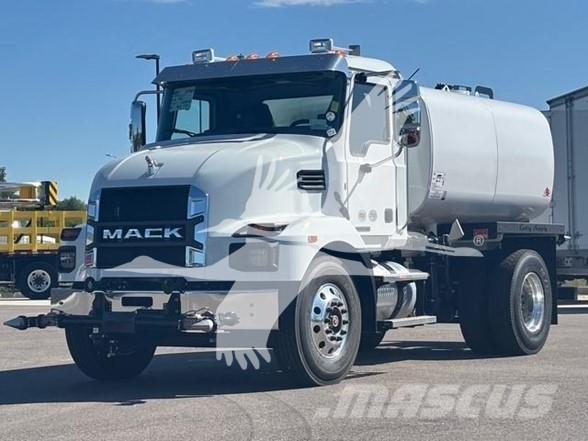 Mack MD7 Automobilinės cisternos