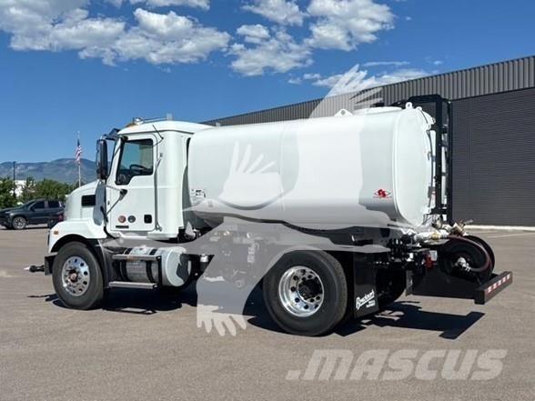 Mack MD7 Automobilinės cisternos