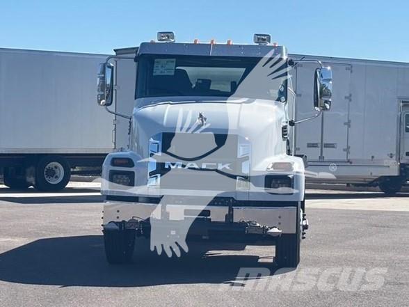 Mack MD7 Automobilinės cisternos
