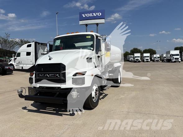 Mack MD7 Automobilinės cisternos