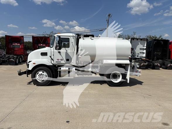 Mack MD7 Automobilinės cisternos
