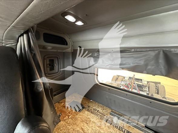 Peterbilt 389 Naudoti vilkikai