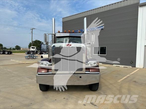 Peterbilt 389 Naudoti vilkikai