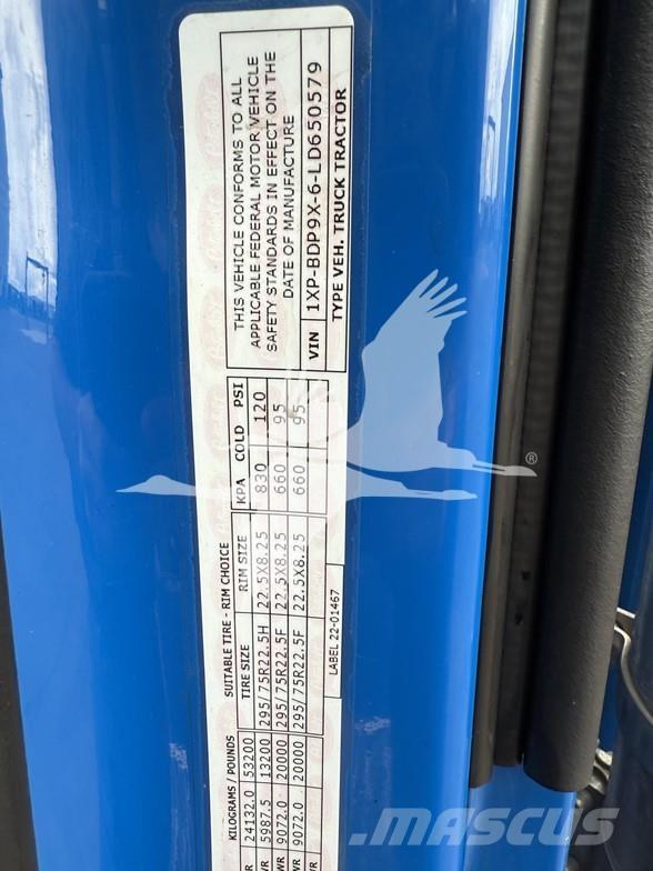 Peterbilt 579 Naudoti vilkikai