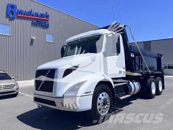 Volvo VNR64300 Savivarčių priekabų vilkikai