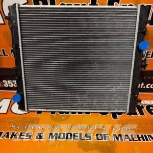 Hitachi ZX 70 Radiatoriai