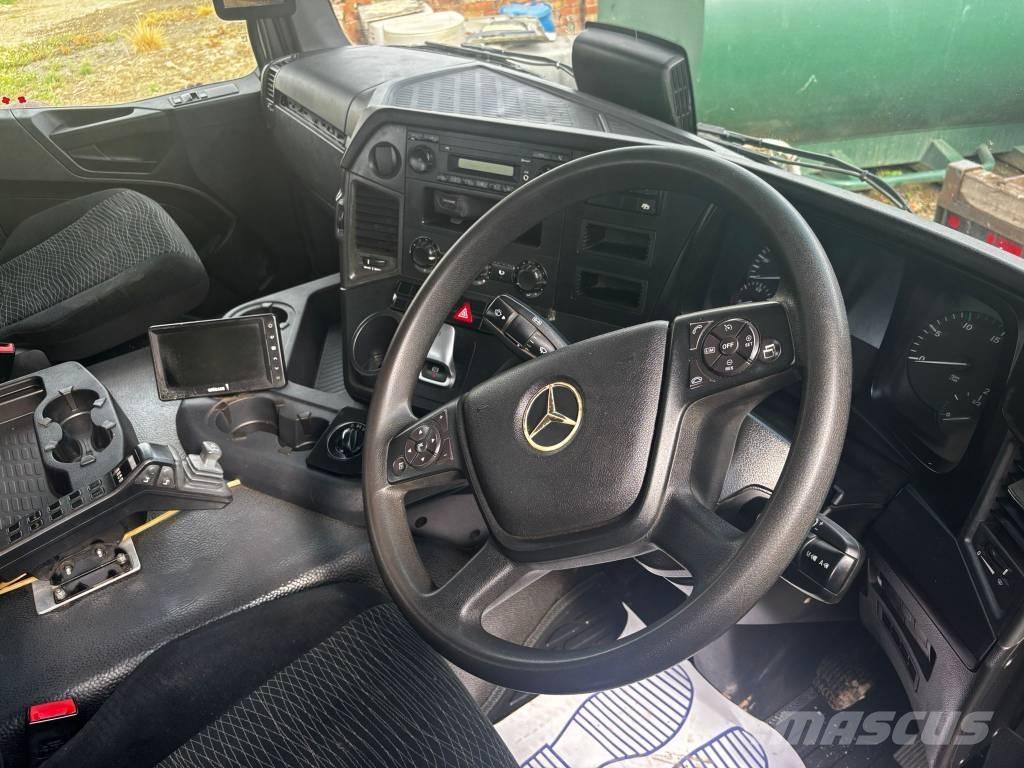 Mercedes-Benz 3240 Sunkvežimiai su keliamuoju kabliu