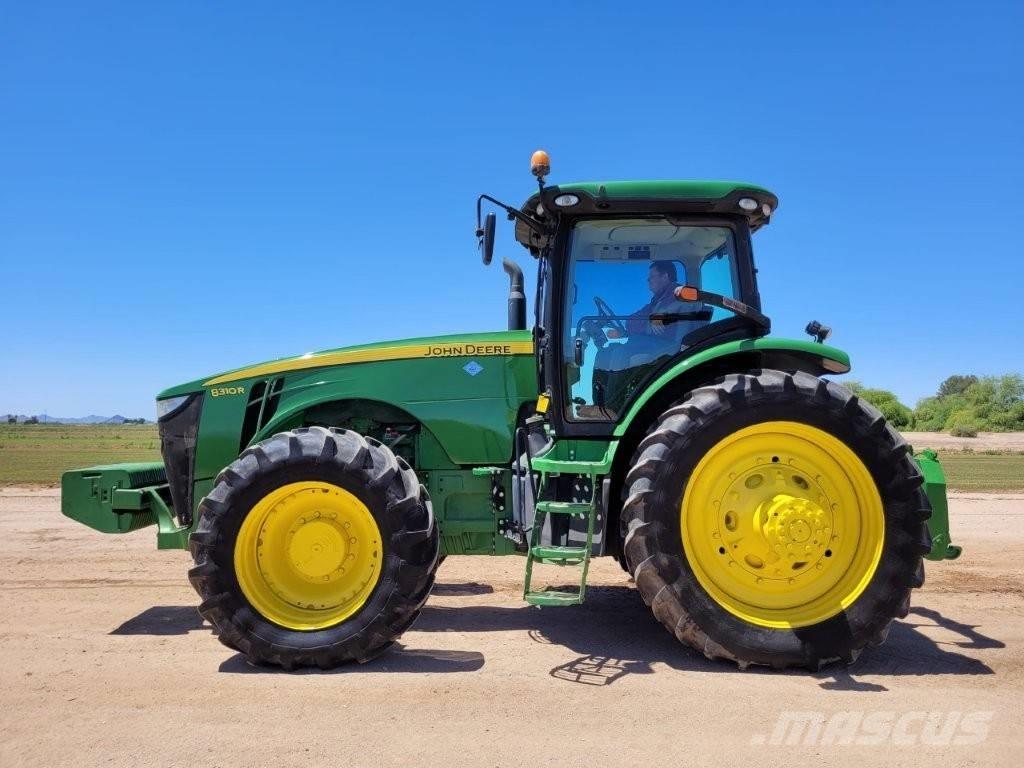 John Deere 8310 R Traktoriai