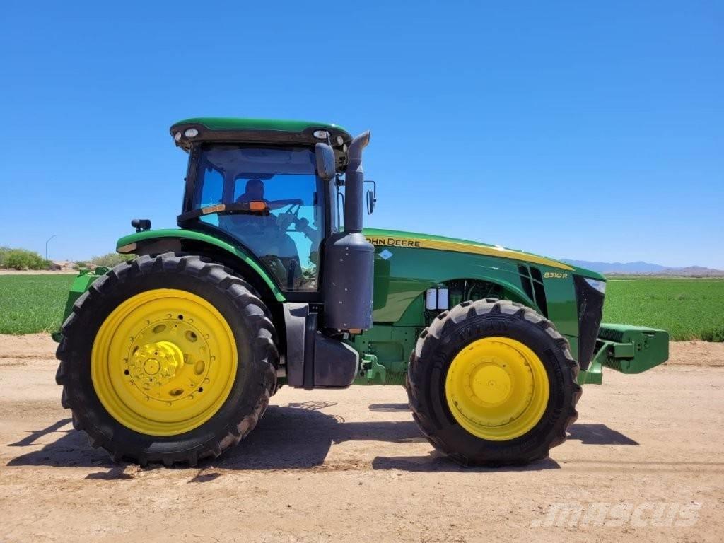 John Deere 8310 R Traktoriai