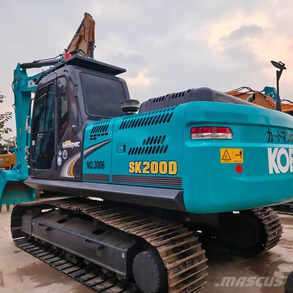 Kobelco SK 200 Vikšriniai ekskavatoriai