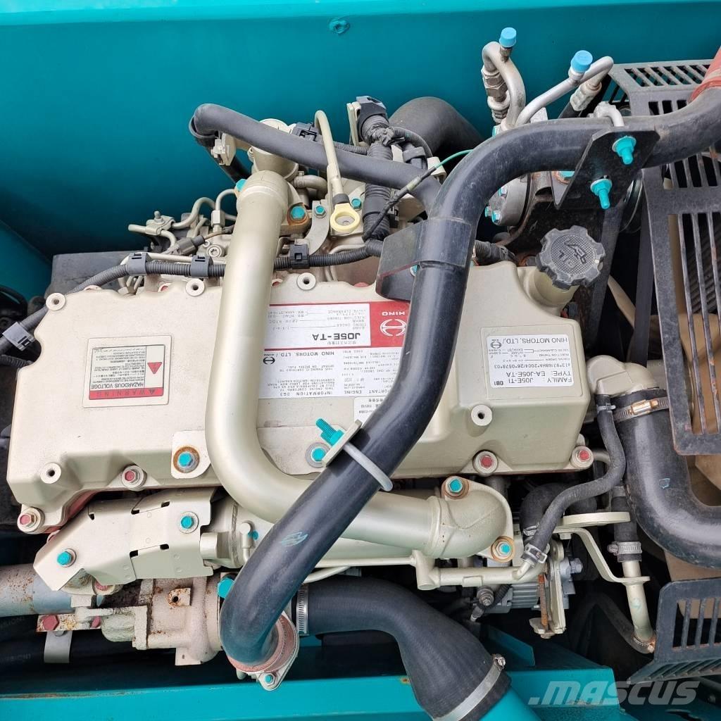 Kobelco SK 200 Vikšriniai ekskavatoriai