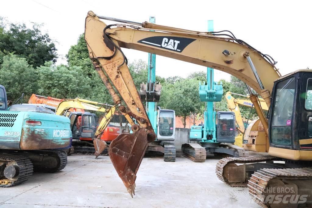 CAT 320BU Vikšriniai ekskavatoriai