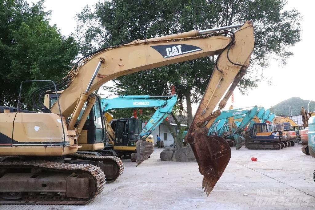 CAT 320BU Vikšriniai ekskavatoriai