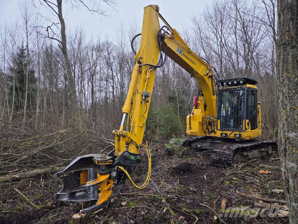 Komatsu PC138US-11E0 Vikšriniai ekskavatoriai