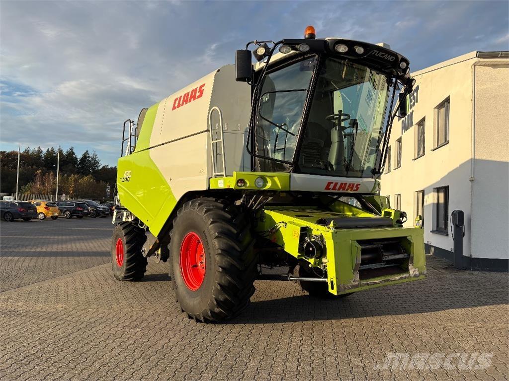 CLAAS Tucano 430 Derliaus nuėmimo kombainai