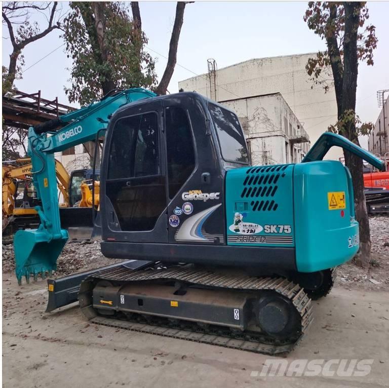 Kobelco SK 75 Vidutinės galios ekskavatoriai 7-12 t